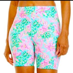 EUC Lilly Pulitzer Luxletic Weekender High Rise Shorts XXS